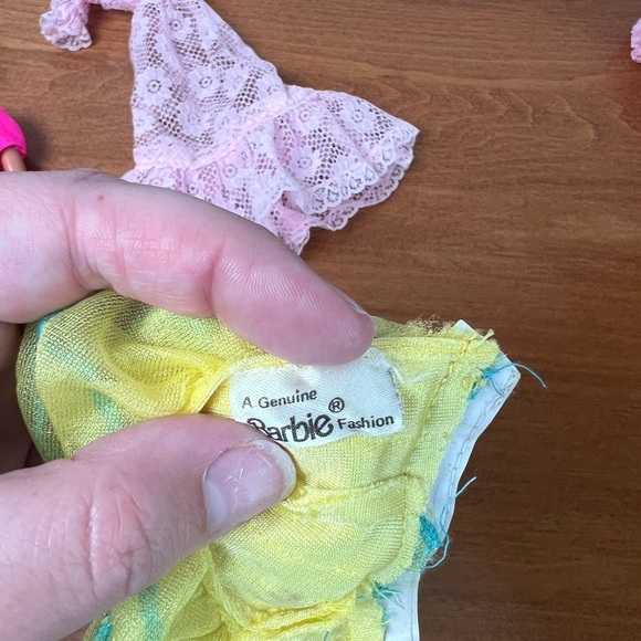 Mattel Vintage Barbie 1966 with Outfits - Picture 11 of 11